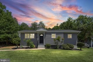 7001 BISHOP DR, Capitol Heights, MD 20743