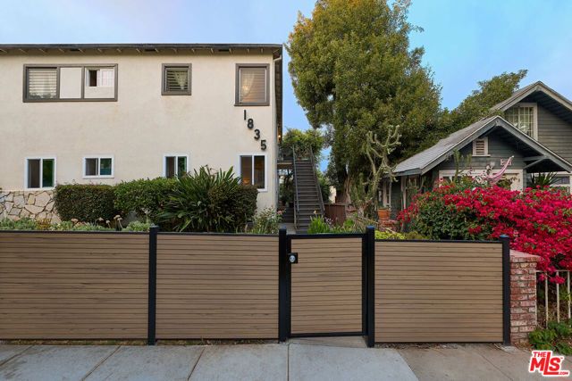 1835 7th Street D, Santa Monica, CA 90401