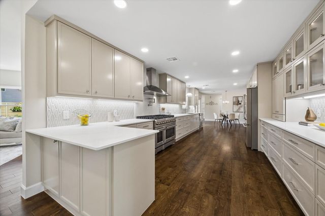 1446 Pirates Cove, Houston, TX 77058