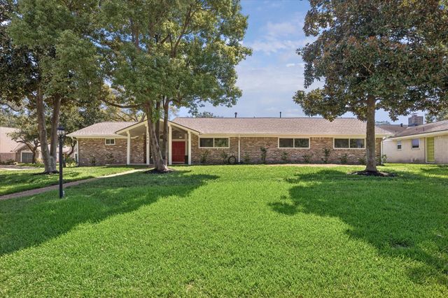 1446 Pirates Cove, Houston, TX 77058