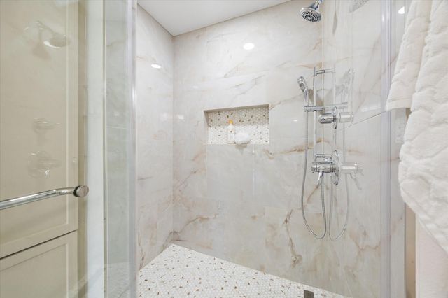 1446 Pirates Cove, Houston, TX 77058