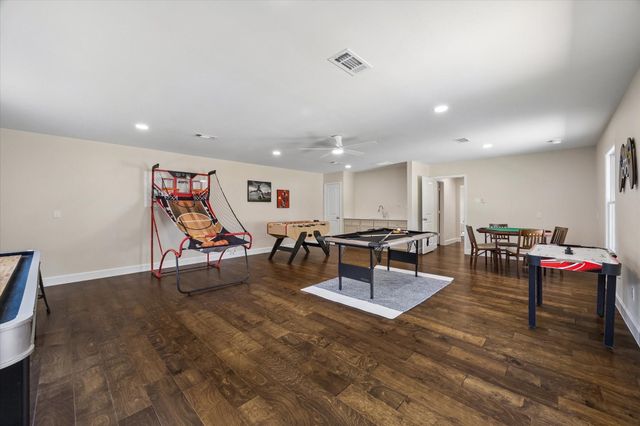 1446 Pirates Cove, Houston, TX 77058