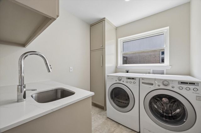 1446 Pirates Cove, Houston, TX 77058