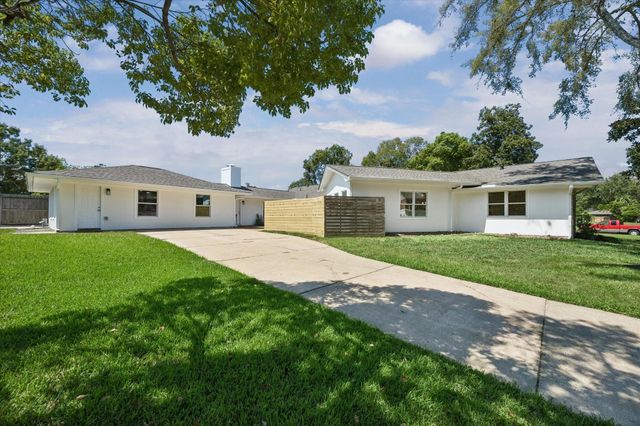 1446 Pirates Cove, Houston, TX 77058