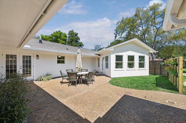 1446 Pirates Cove, Houston, TX 77058