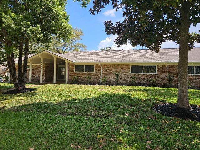 1446 Pirates Cove, Houston, TX 77058