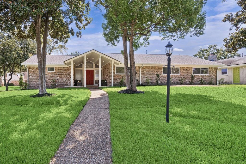 1446 Pirates Cove, Houston, TX 77058