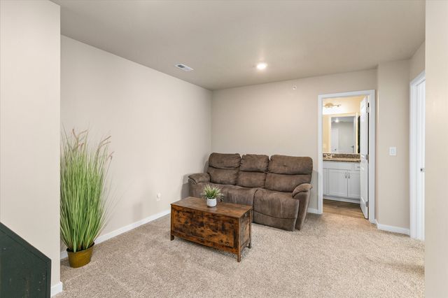 831 NE Bowman Drive, Waukee, IA 50263