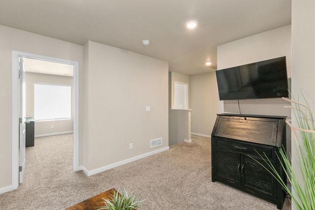 831 NE Bowman Drive, Waukee, IA 50263