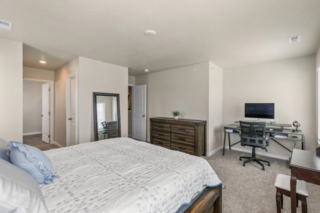 831 NE Bowman Drive, Waukee, IA 50263
