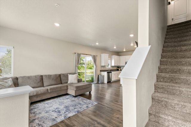 831 NE Bowman Drive, Waukee, IA 50263