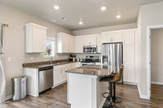 831 NE Bowman Drive, Waukee, IA 50263