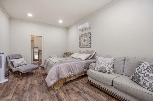 314 N Harding Street, Fort Worth, TX 76102