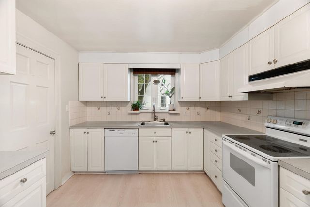 67 Ellsworth Rd, Peabody, MA 01960