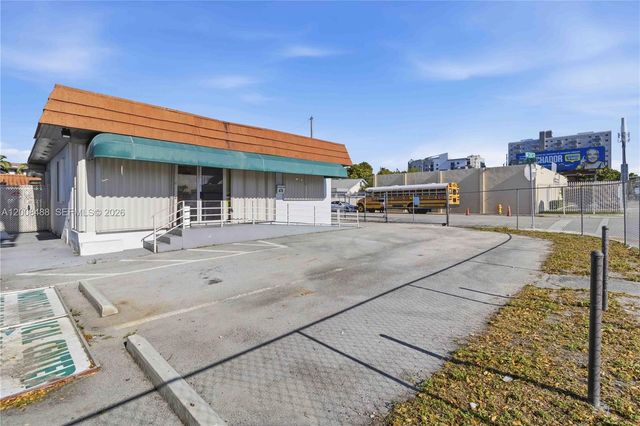 470 NW 22nd Ave, Miami, FL 33125