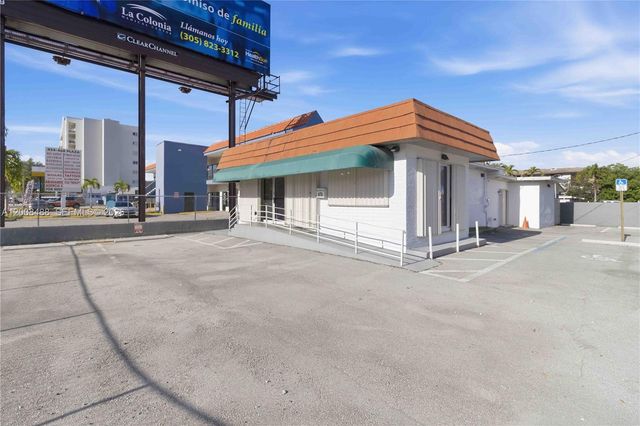 470 NW 22nd Ave, Miami, FL 33125