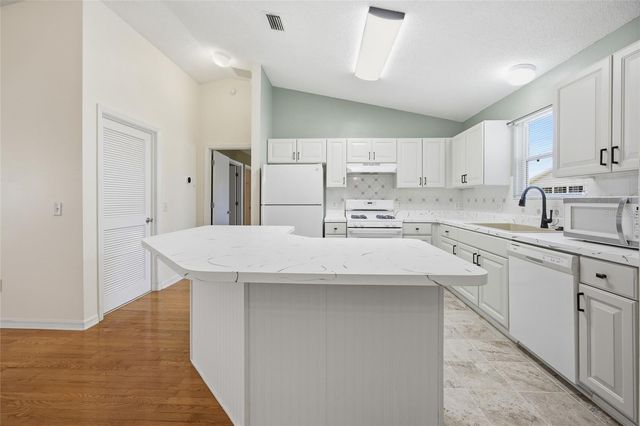 17705 SE 93RD HAWTHORNE AVENUE, The Villages, FL 32162