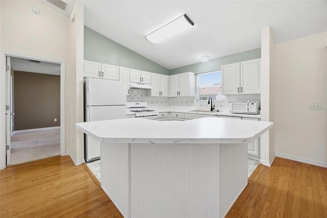 17705 SE 93RD HAWTHORNE AVENUE, The Villages, FL 32162