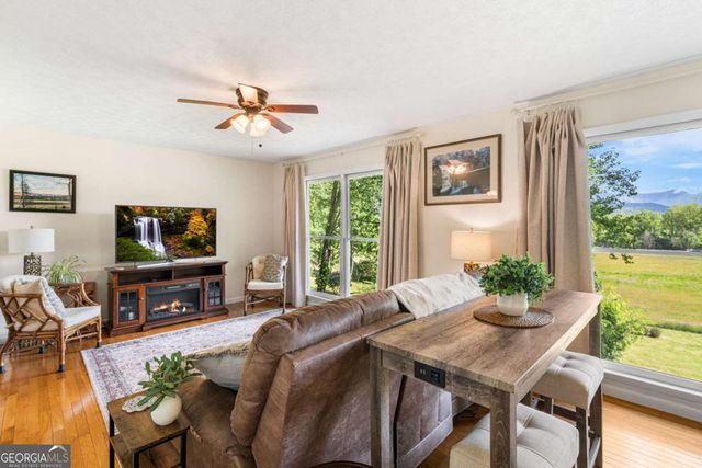 5686 Pine Crest Road, Young Harris, GA 30582