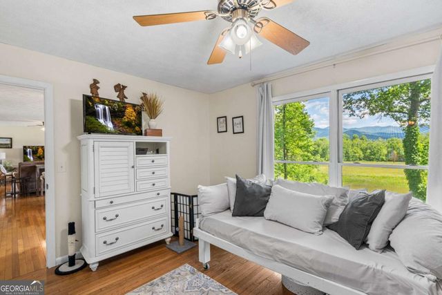 5686 Pine Crest Road, Young Harris, GA 30582