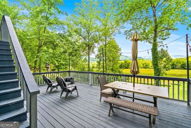5686 Pine Crest Road, Young Harris, GA 30582