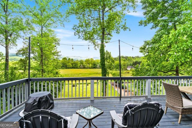 5686 Pine Crest Road, Young Harris, GA 30582