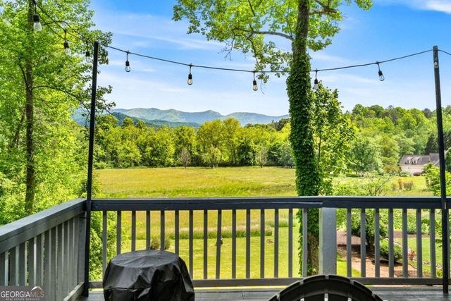 5686 Pine Crest Road, Young Harris, GA 30582