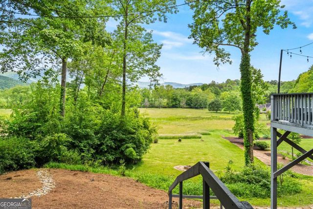 5686 Pine Crest Road, Young Harris, GA 30582