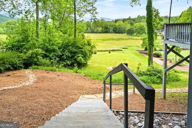 5686 Pine Crest Road, Young Harris, GA 30582