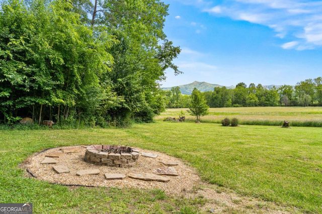 5686 Pine Crest Road, Young Harris, GA 30582