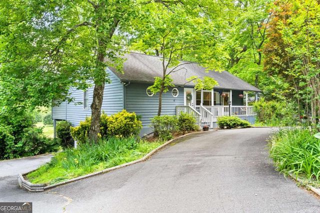 5686 Pine Crest Road, Young Harris, GA 30582