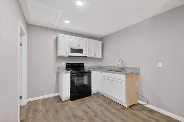 1305-A NW 14th Street, Grand Prairie, TX 75050