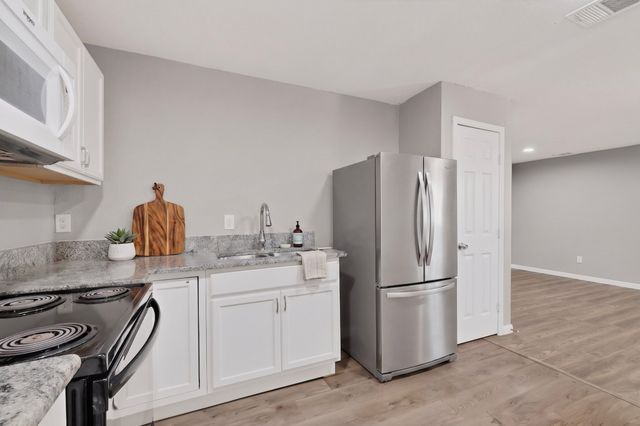 1305-A NW 14th Street, Grand Prairie, TX 75050