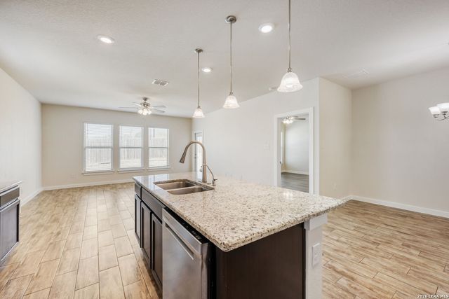 14615 Running Wolf, San Antonio, TX 78245