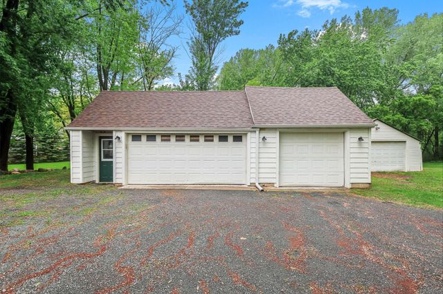 6104 24th Street N, Oakdale, MN 55128