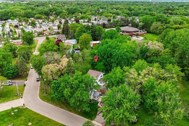 6104 24th Street N, Oakdale, MN 55128