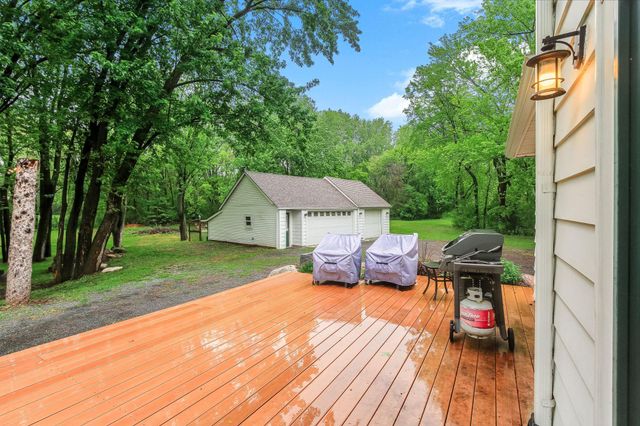 6104 24th Street N, Oakdale, MN 55128