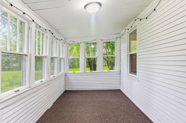 6104 24th Street N, Oakdale, MN 55128