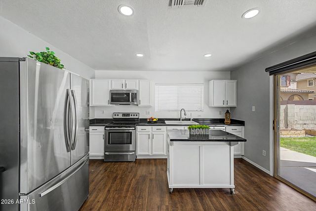 1331 S BRIDGEGATE Drive, Gilbert, AZ 85296