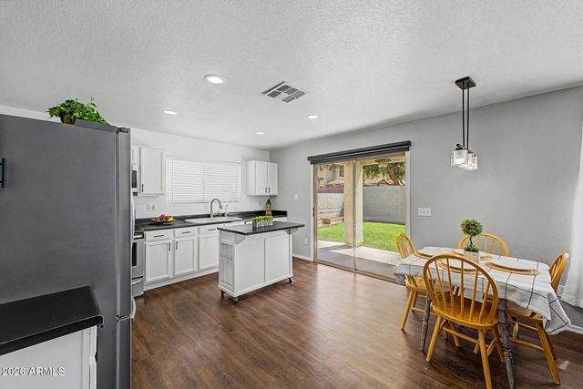 1331 S BRIDGEGATE Drive, Gilbert, AZ 85296