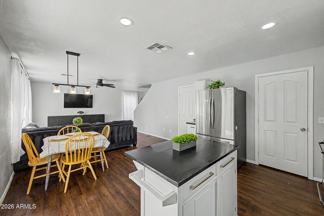 1331 S BRIDGEGATE Drive, Gilbert, AZ 85296