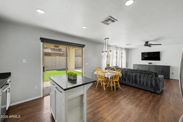 1331 S BRIDGEGATE Drive, Gilbert, AZ 85296