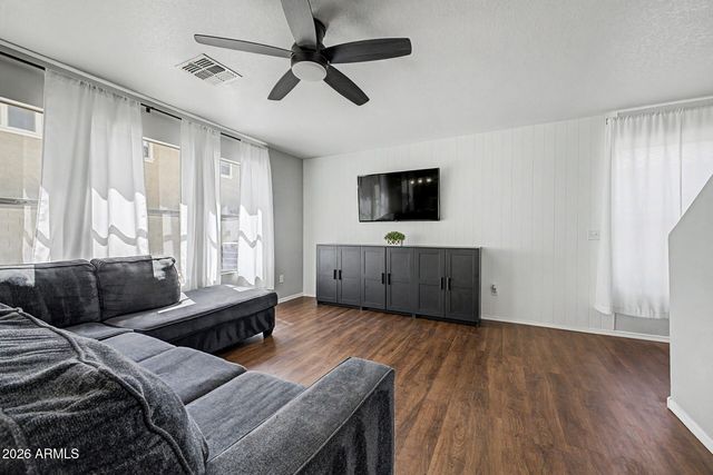 1331 S BRIDGEGATE Drive, Gilbert, AZ 85296