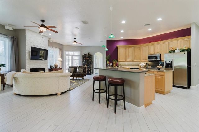 13510 WESTSHIRE DRIVE, Tampa, FL 33618