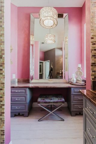 13510 WESTSHIRE DRIVE, Tampa, FL 33618