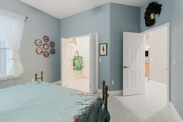 13510 WESTSHIRE DRIVE, Tampa, FL 33618