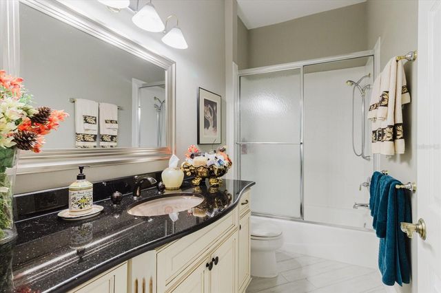 13510 WESTSHIRE DRIVE, Tampa, FL 33618