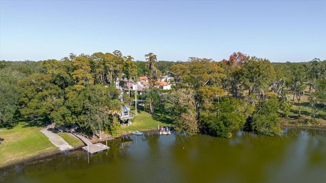 13510 WESTSHIRE DRIVE, Tampa, FL 33618