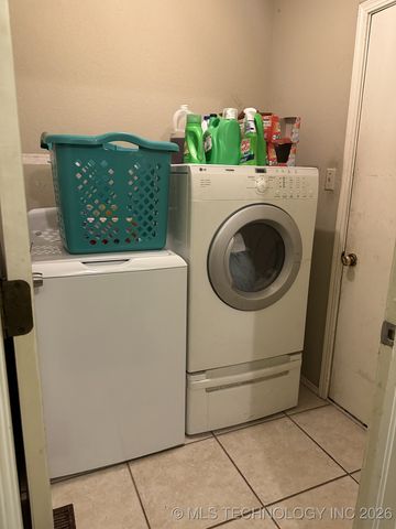 10026 S 93rd Avenue E, Tulsa, OK 74133