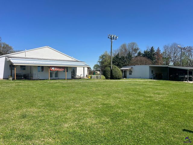 1670 W White Road, Byron, GA 31008